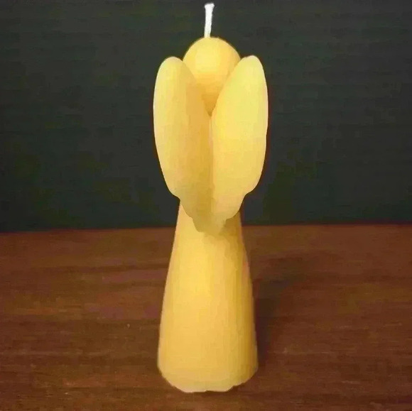 Handmade Beeswax Angel  / Fairy candle - Picture 2 of 5